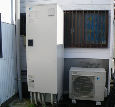 屋外に設置されたオール電化設備