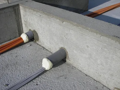 建物内の配管施工写真